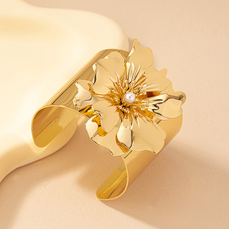 DAISY CUFF