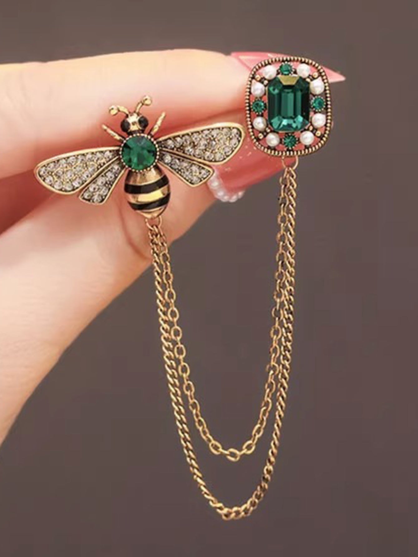 BEE CRYSTAL TASSEL BROOCH