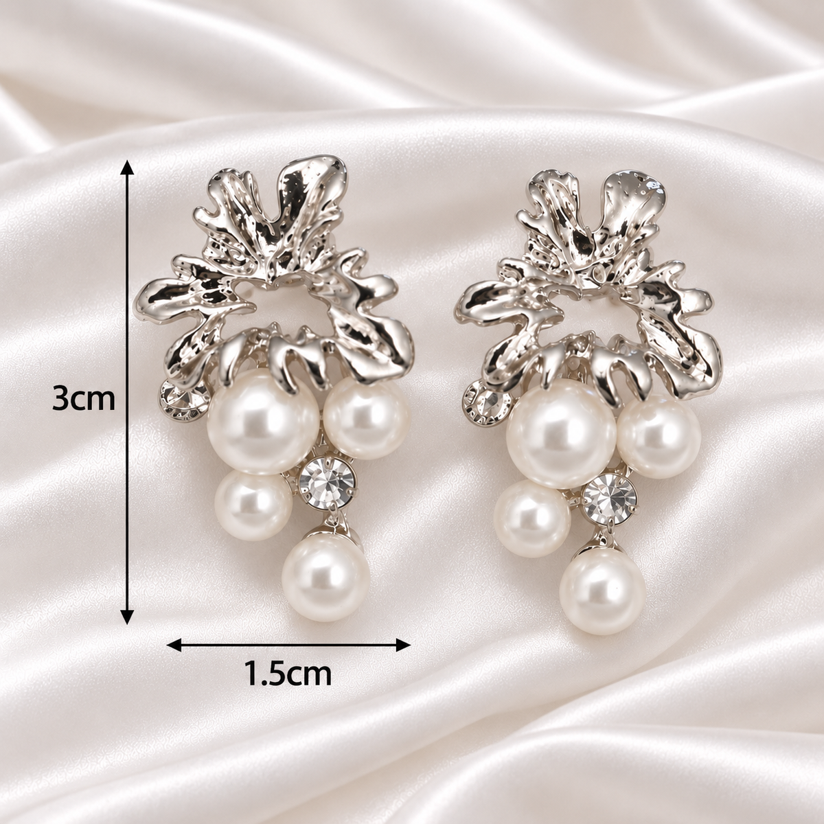 SILVER PEARL STUDS