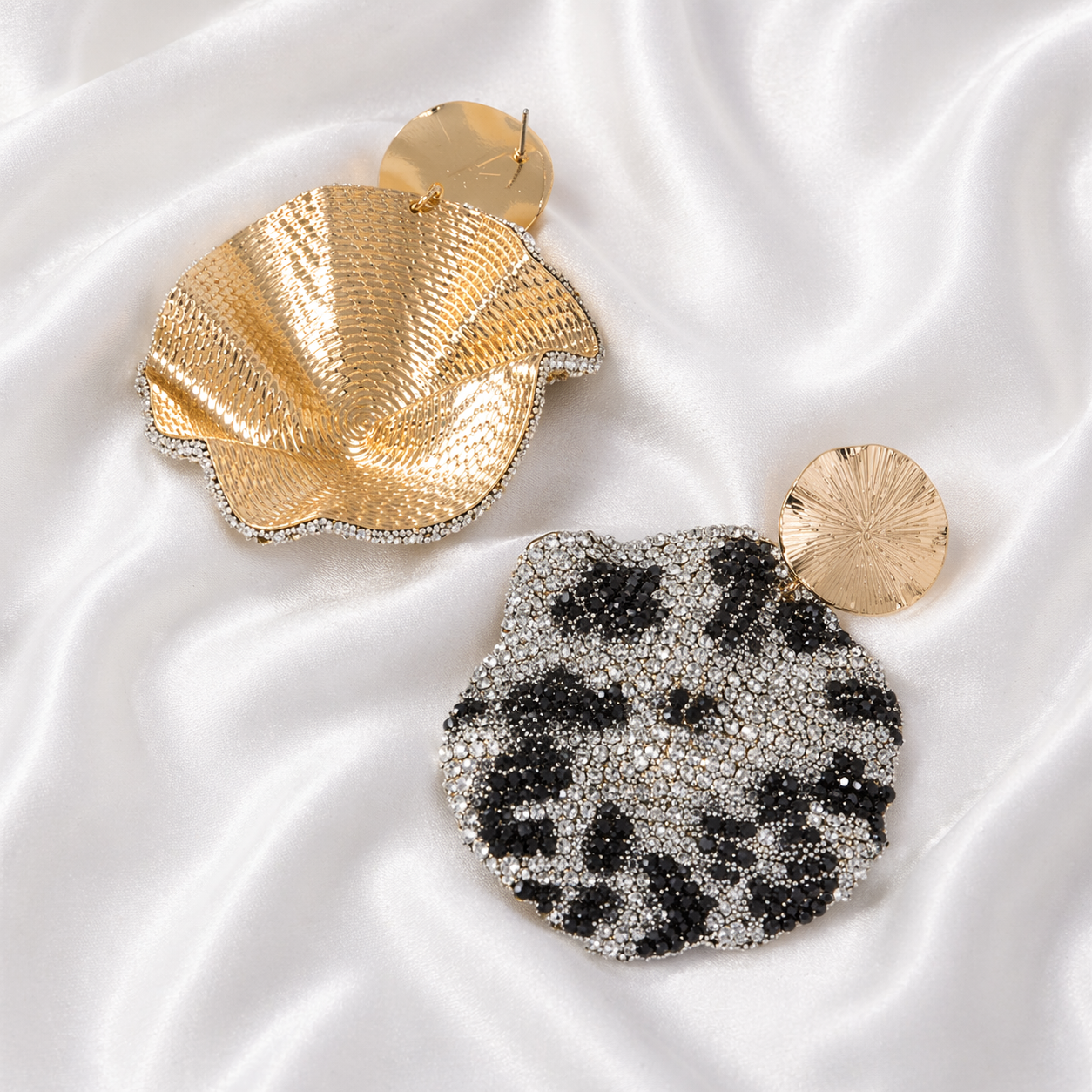 POLKA EARRINGS