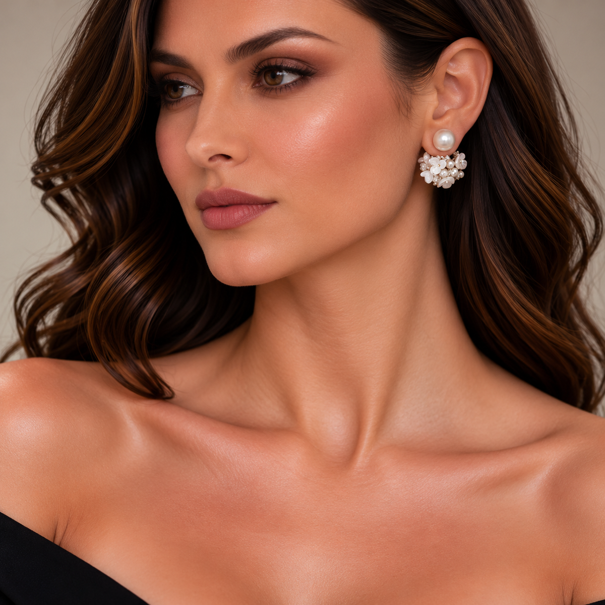 PEARL FLORAL STUD EARRINGS
