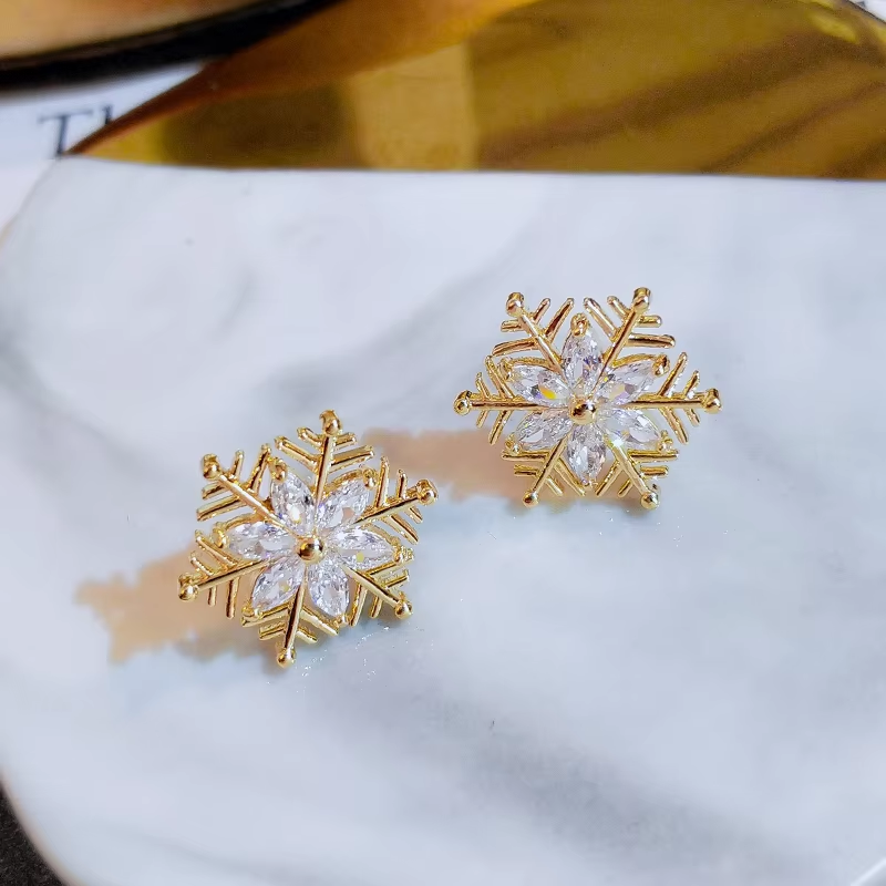 SNOWFLAKE ZIRCON EARRINGS