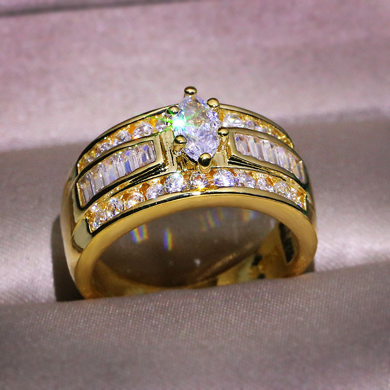 INTRICATE ZIRCON RING