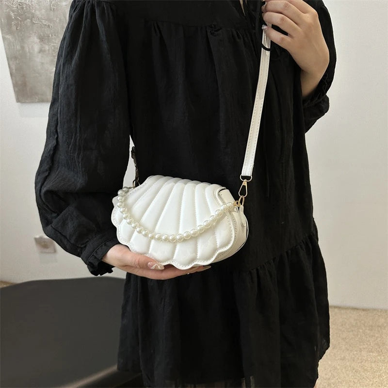 WHITE SHELL BAG