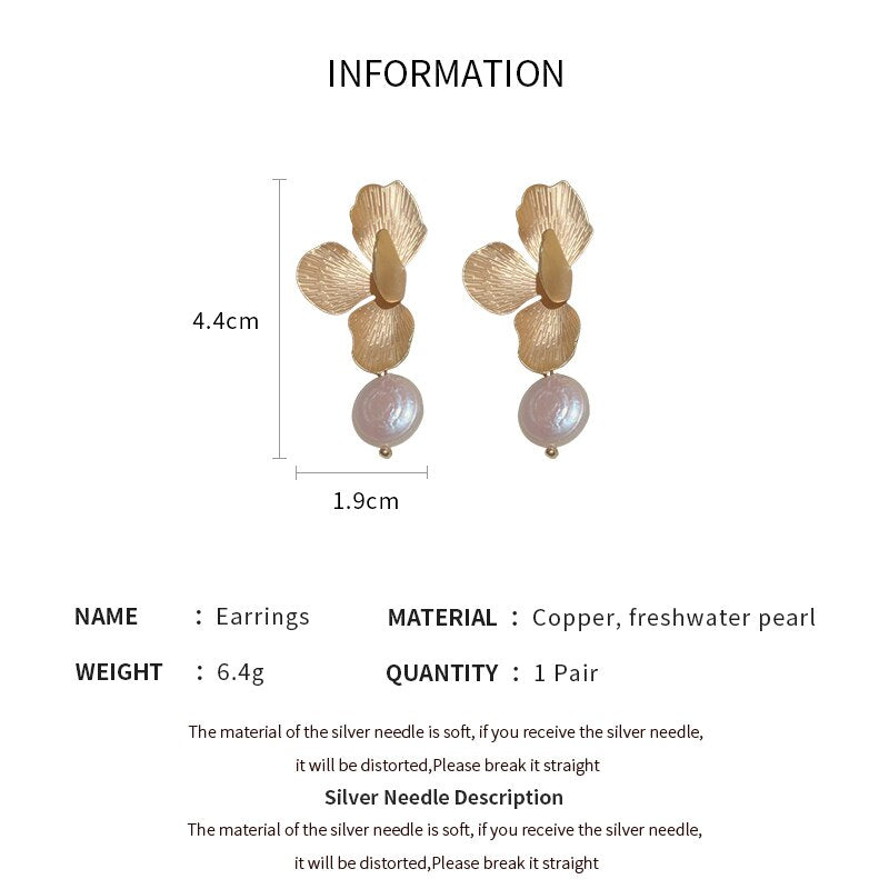 CORSAGE EARRINGS