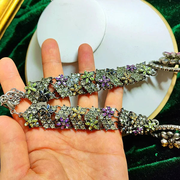 EXAGGERATED DIAMONDS NECKLACE