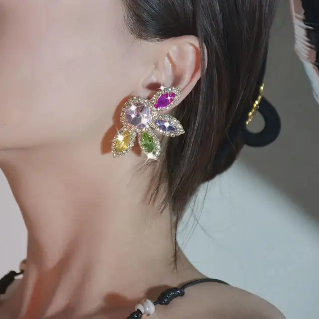 COLORFUL RHINESTONE EARRINGS