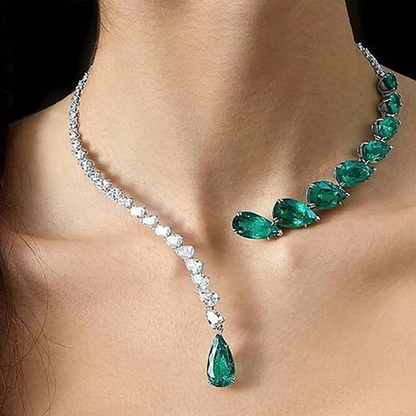 GREEN BERYL NECKLACE