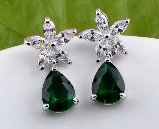 GREEN DROPLET ZIRCON EARRINGS