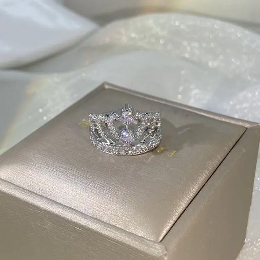 CROWN ZIRCON RING