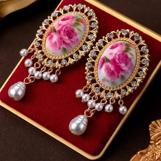 VINTAGE EARRINGS