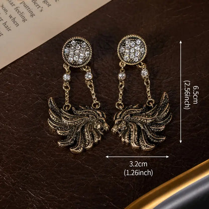 VINTAGE LION HEAD DANGLING EARRINGS