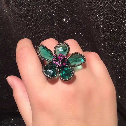 GLASS CRYSTAL RING
