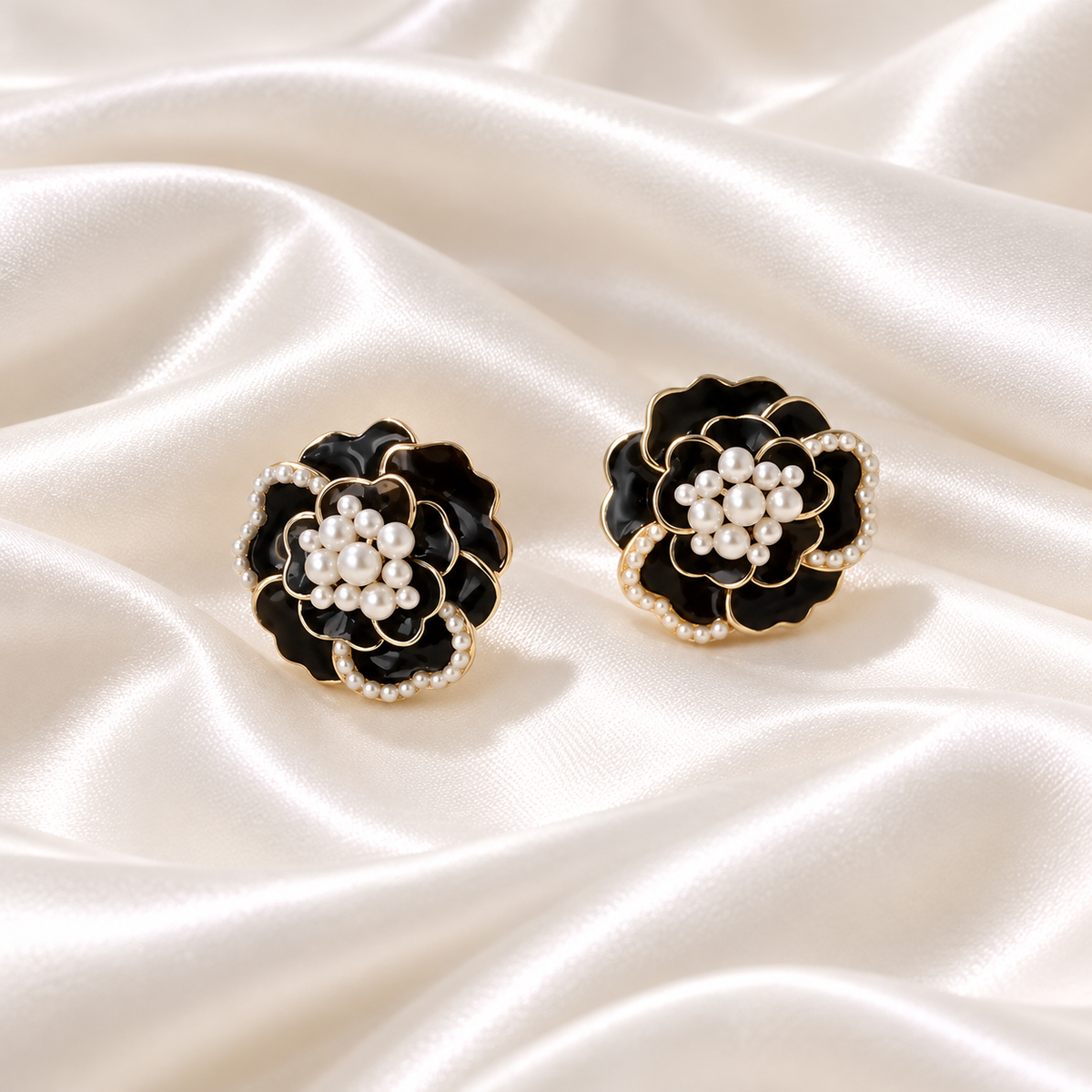 BLACK PEARL EARRINGS