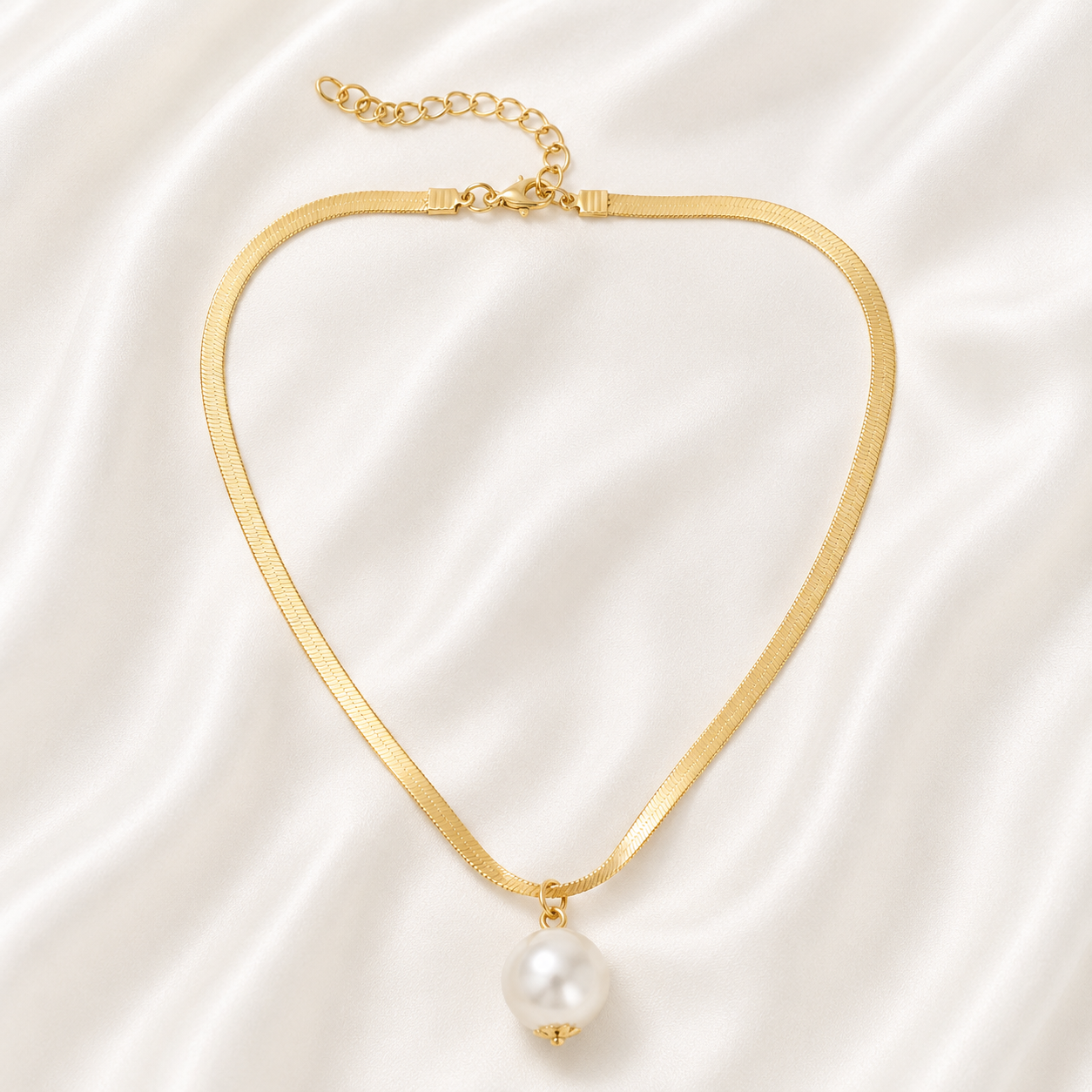 GOLDEN PEARL NECKLACE