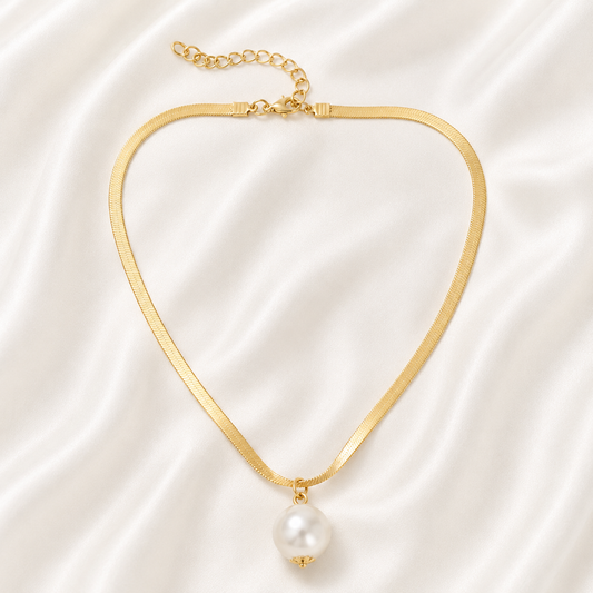 GOLDEN PEARL NECKLACE