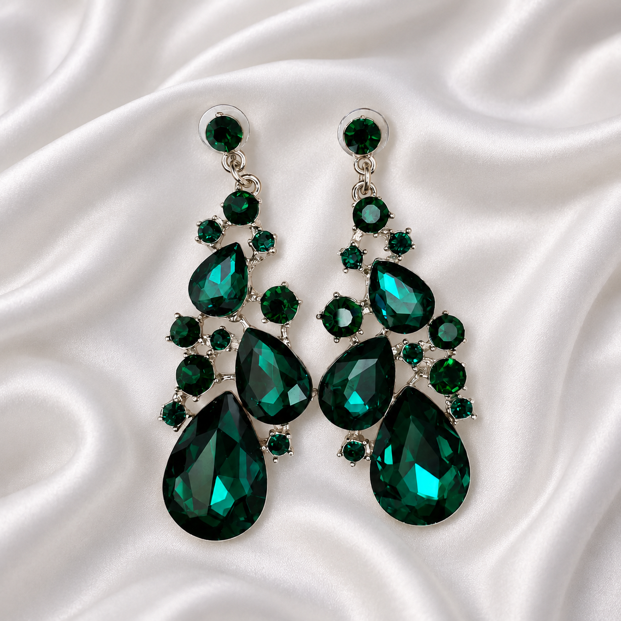 EMERALD CRYSTAL EARRINGS