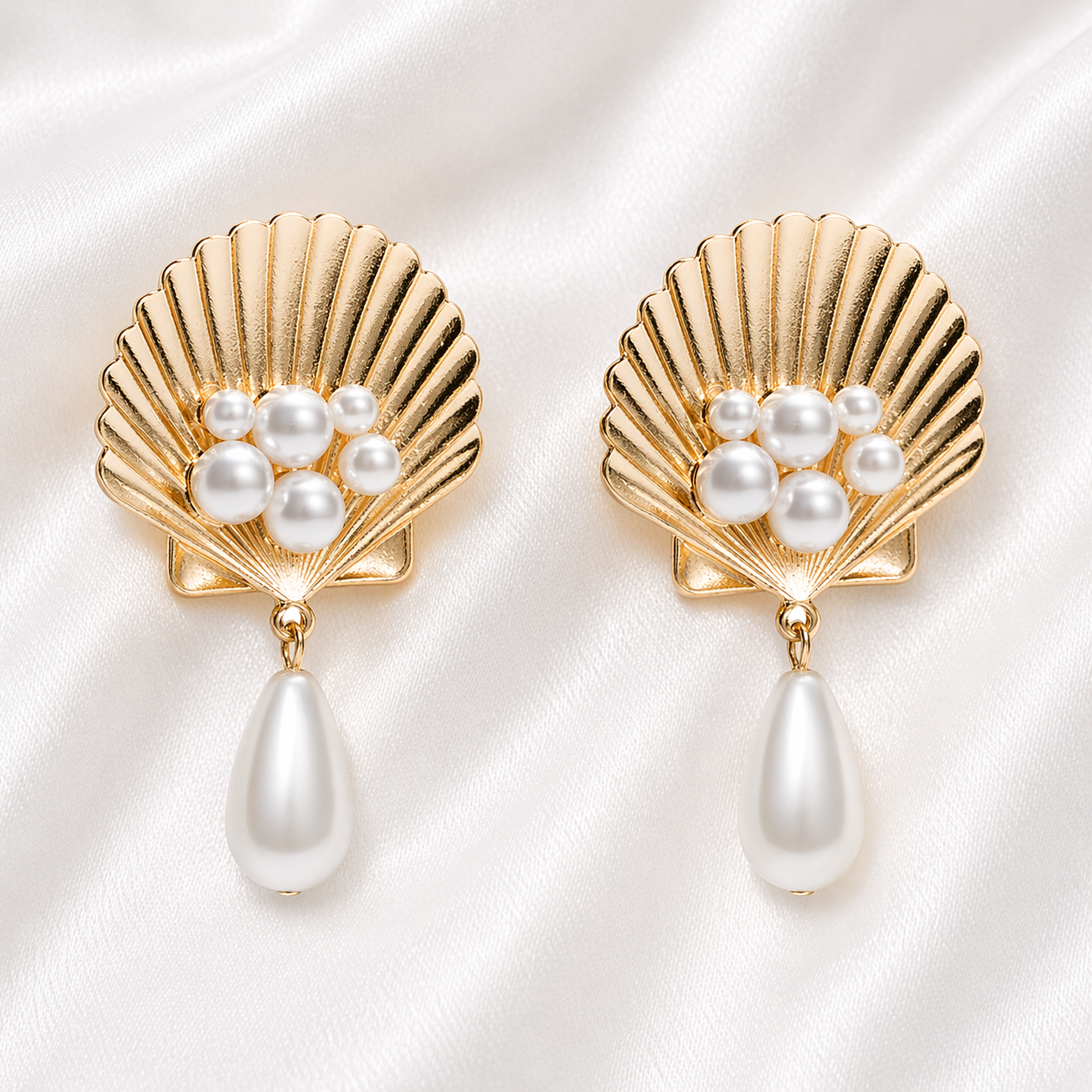 PEARL SHELL EARRINGS