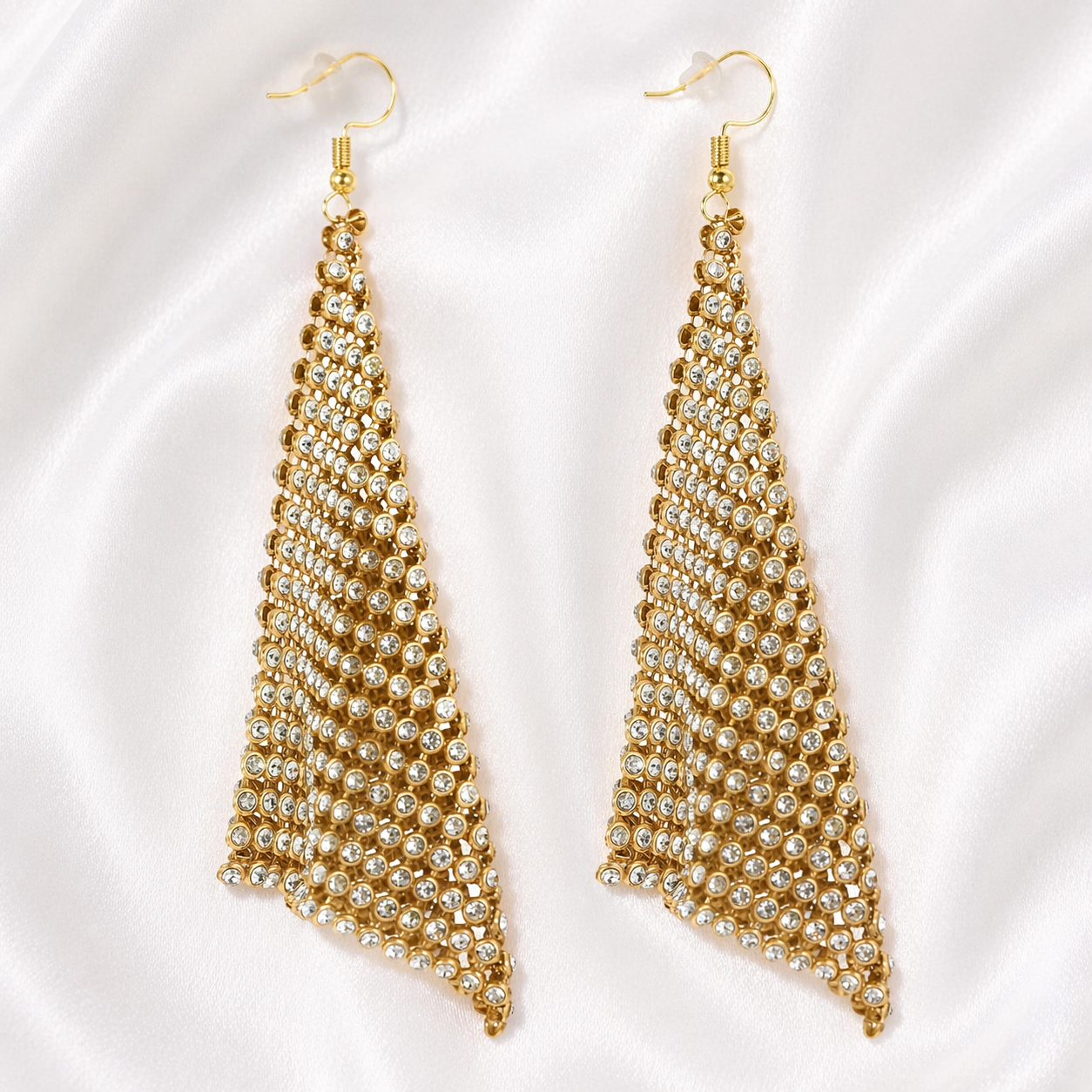FLAIRY SHINY EARRINGS