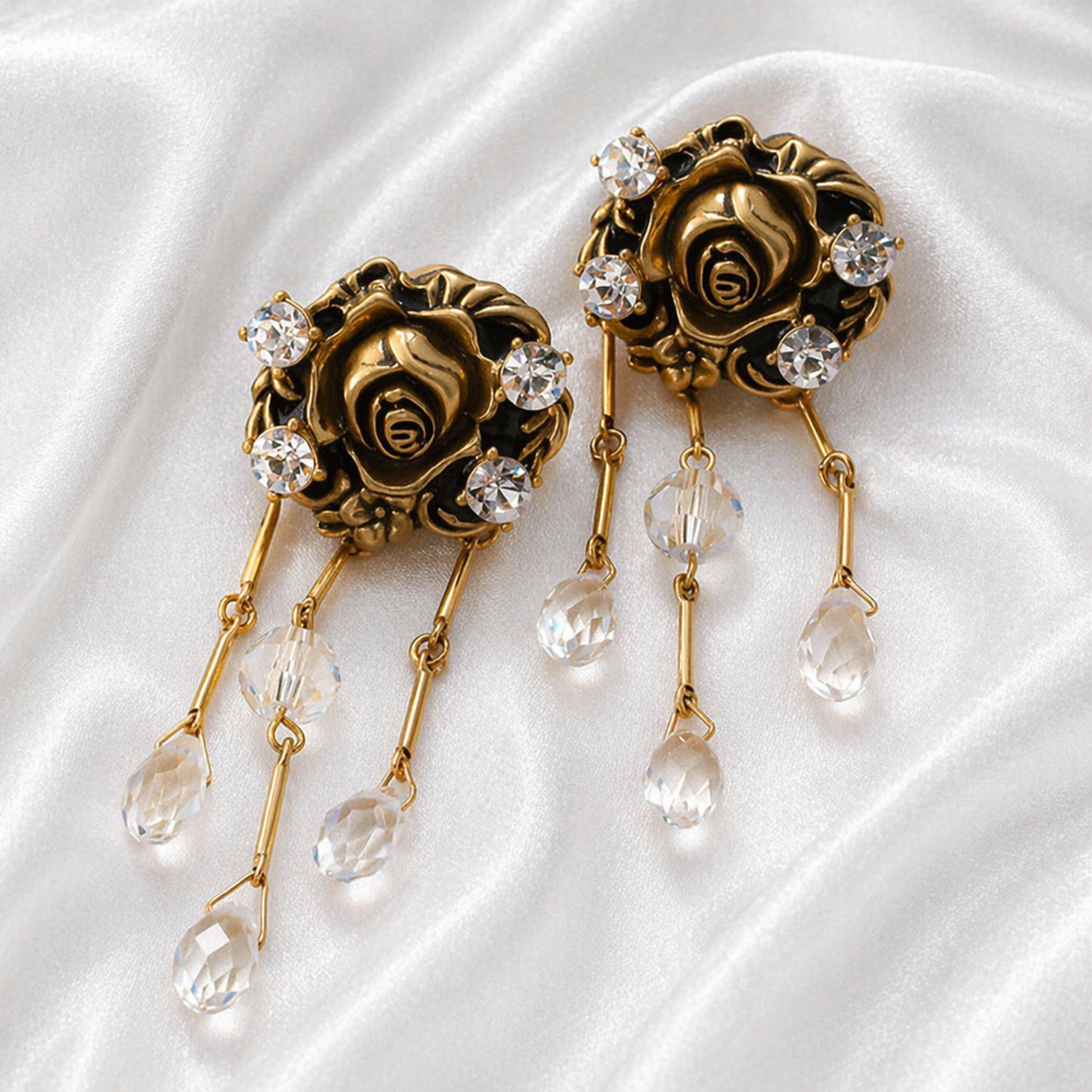 CRYSTAL FLOWER STUD EARRINGS