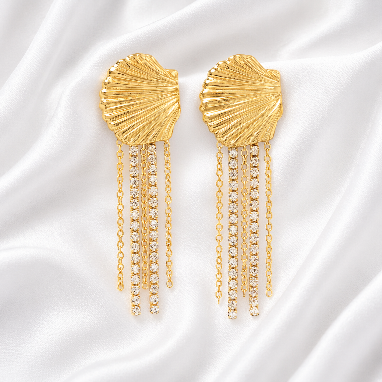 SHELL TASSELS EARRINGS