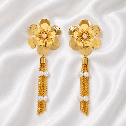 EXAGGERATED FLOWER EARRINGS