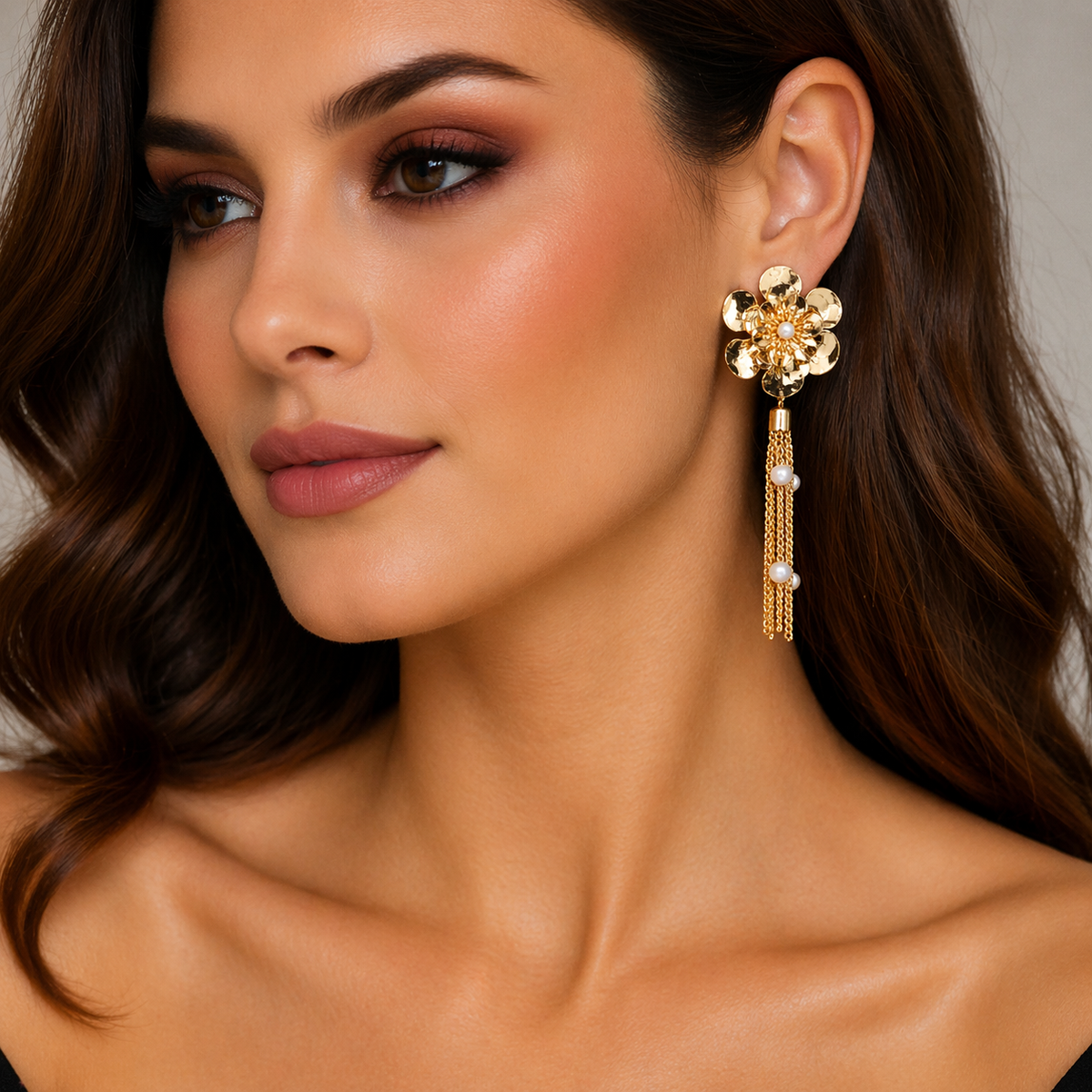 EXAGGERATED FLOWER EARRINGS