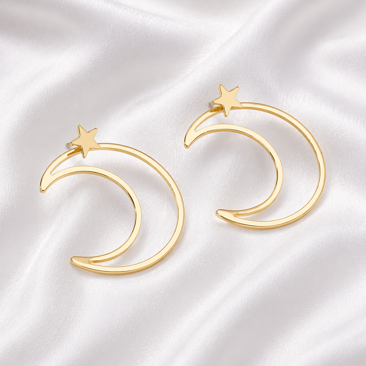 MOON STUDS