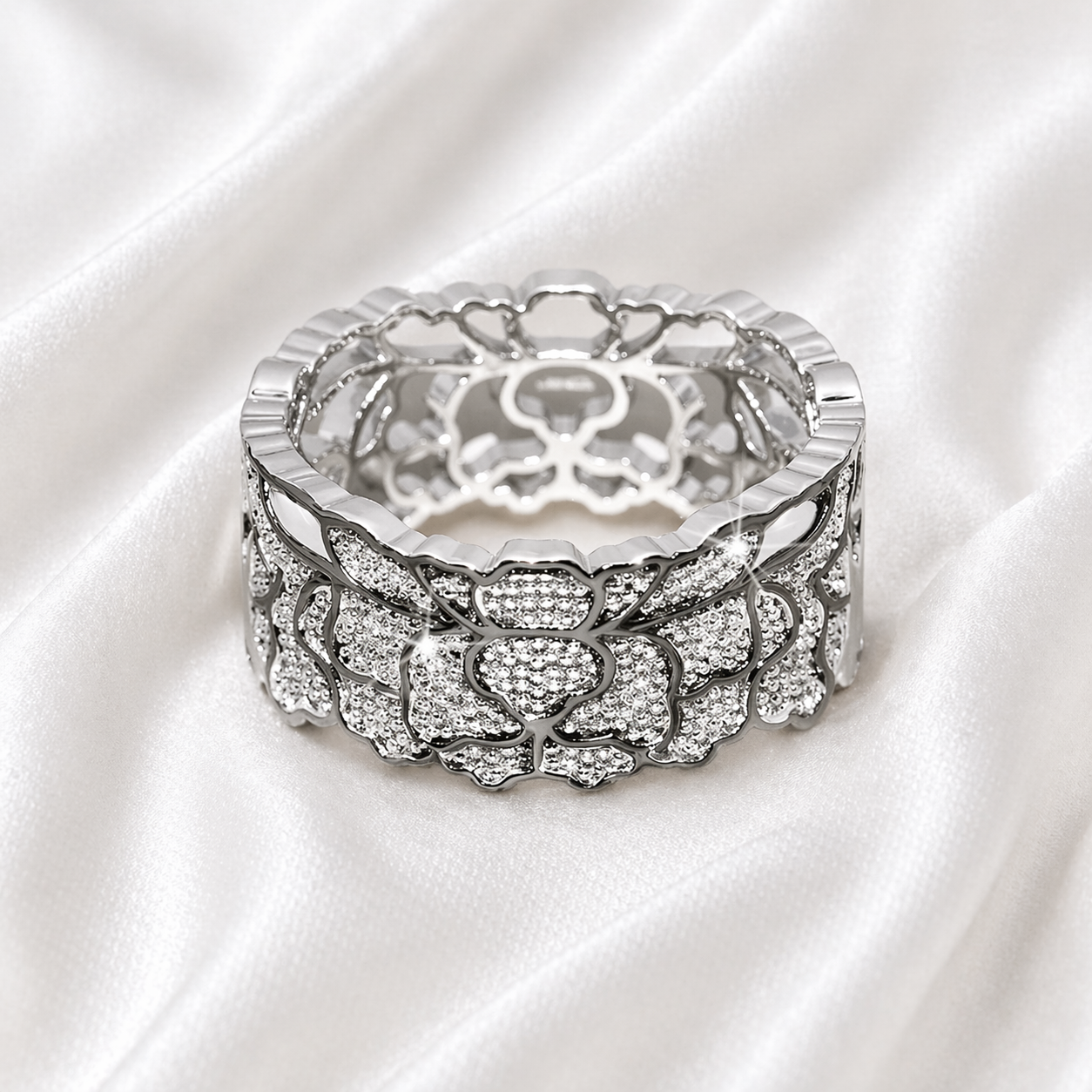 CLASP ZIRCON RING