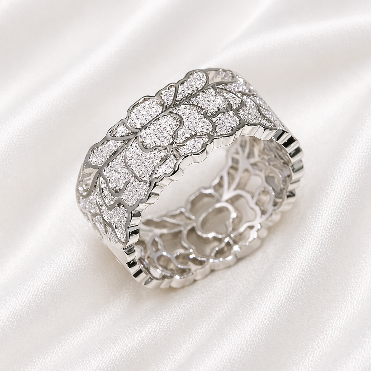 CLASP ZIRCON RING