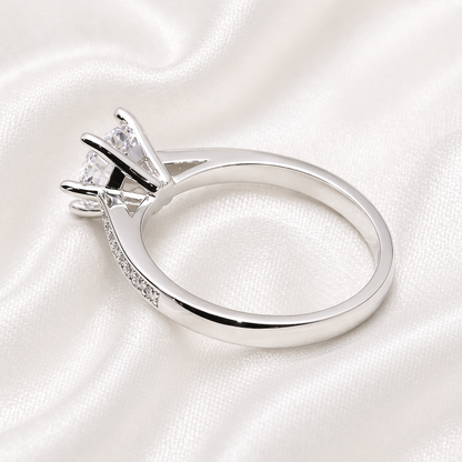 CRYSTAL LOVE RING