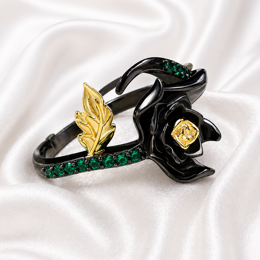 EMERALD ROSE RING