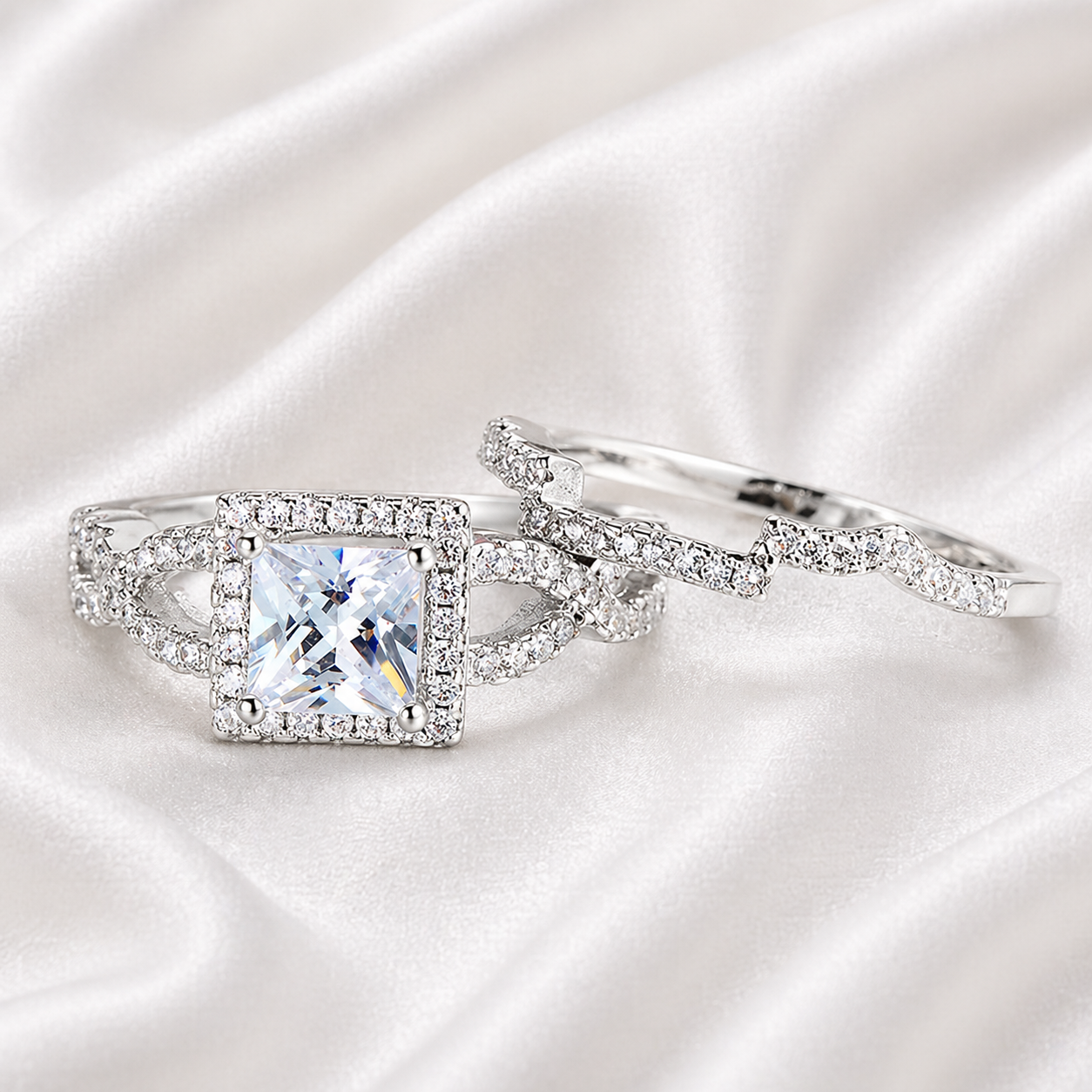 MAGESTIC PLATINUM PLATED ZIRCON RING