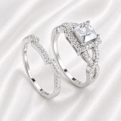 MAGESTIC PLATINUM PLATED ZIRCON RING