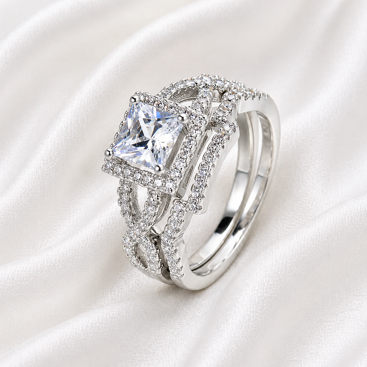 MAGESTIC PLATINUM PLATED ZIRCON RING