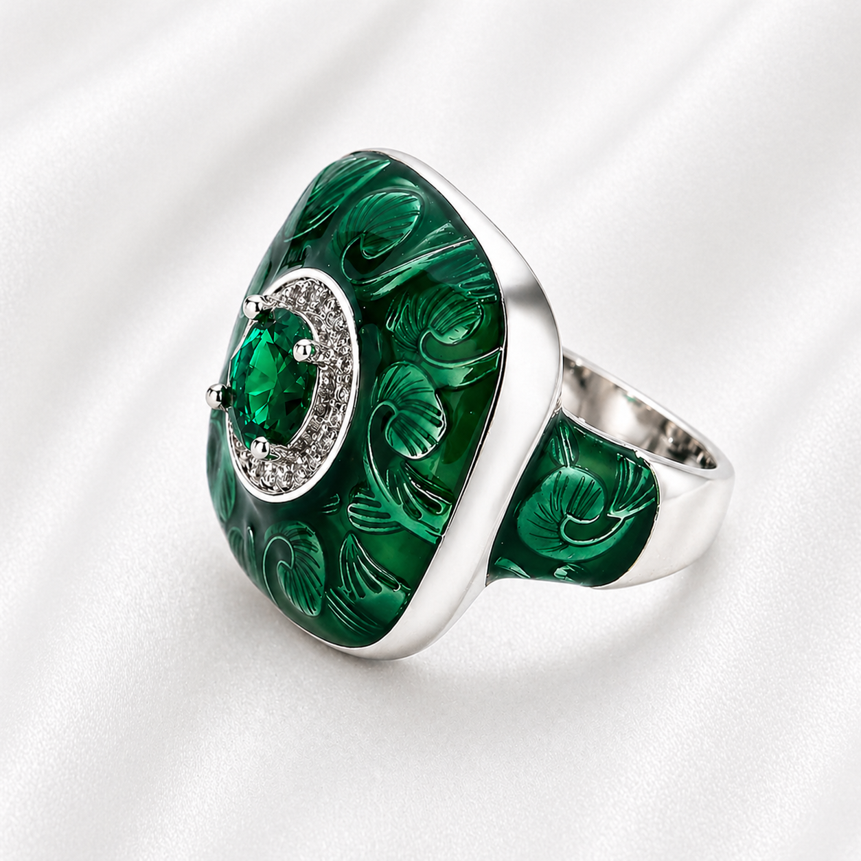 KEMET EMEARLD RING