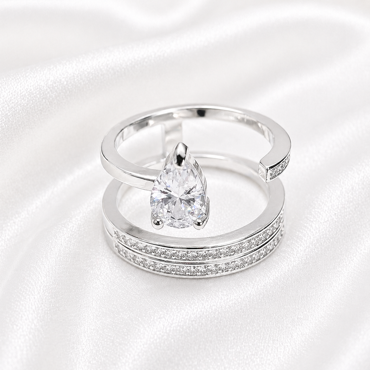 JAGER ZIRCON RING