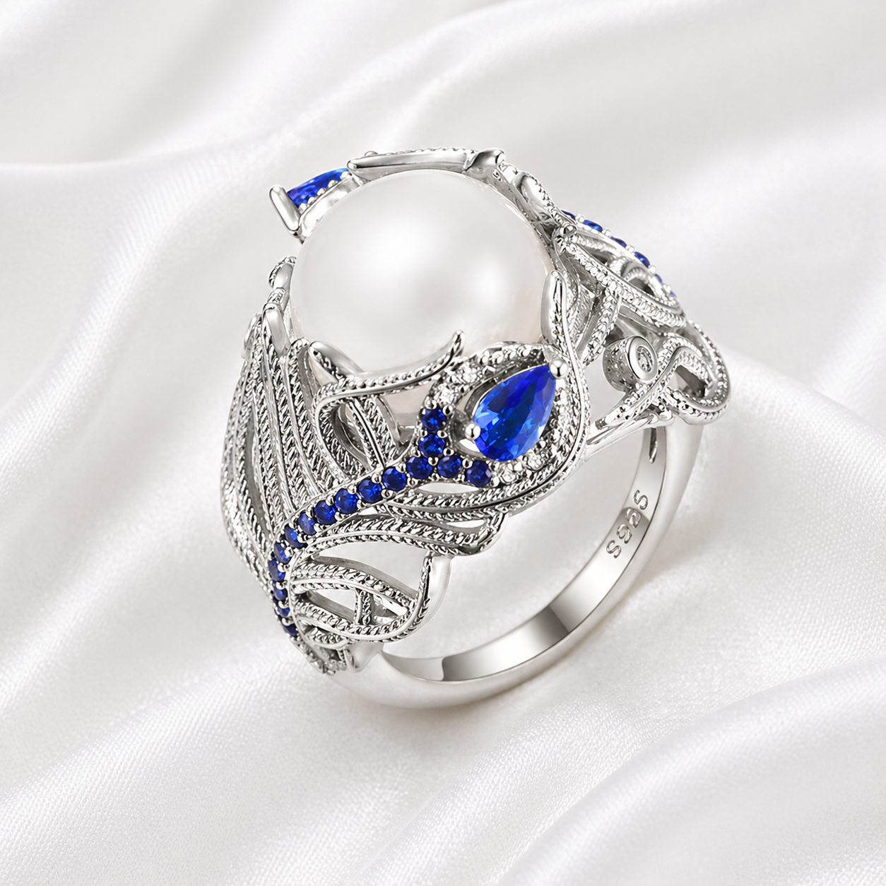 OVATE ZIRCON RING