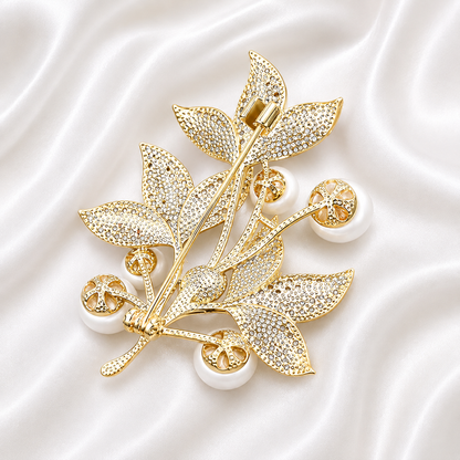 MAPLE LEAF BROOCH
