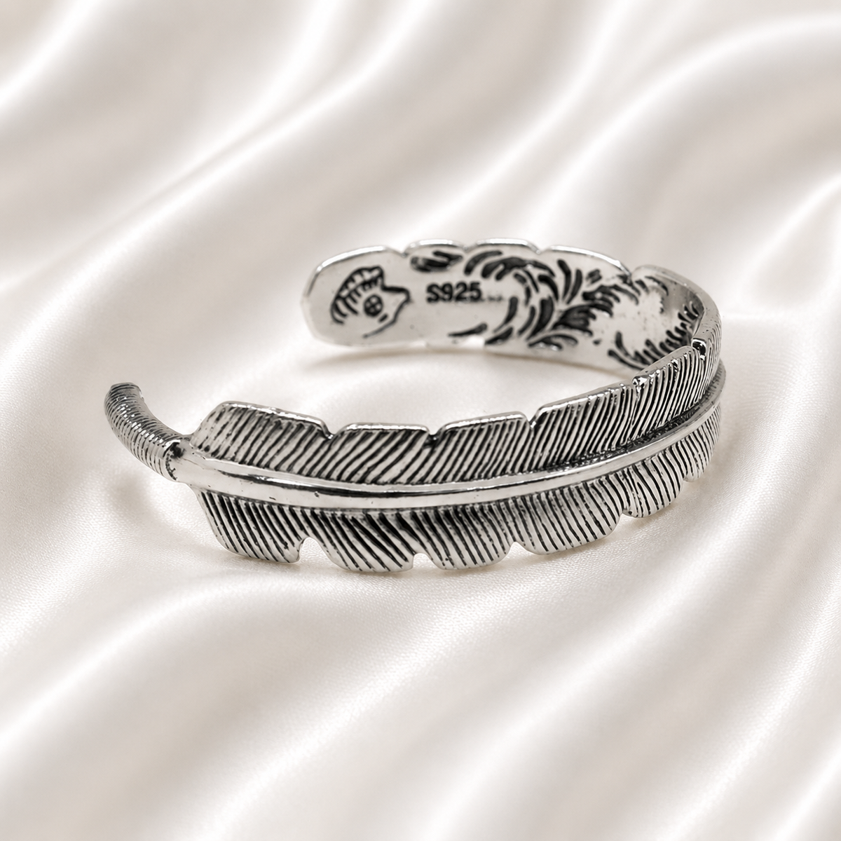 VINTAGE FEATHER CUFF BRACELET