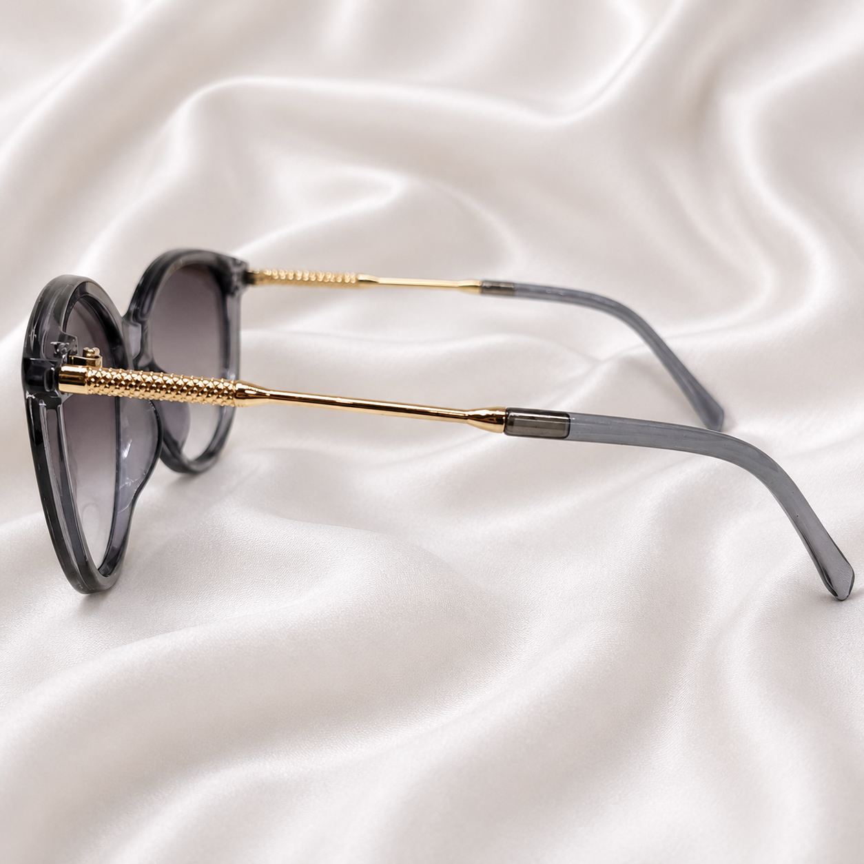 SUNGLASSES- STYLE 8