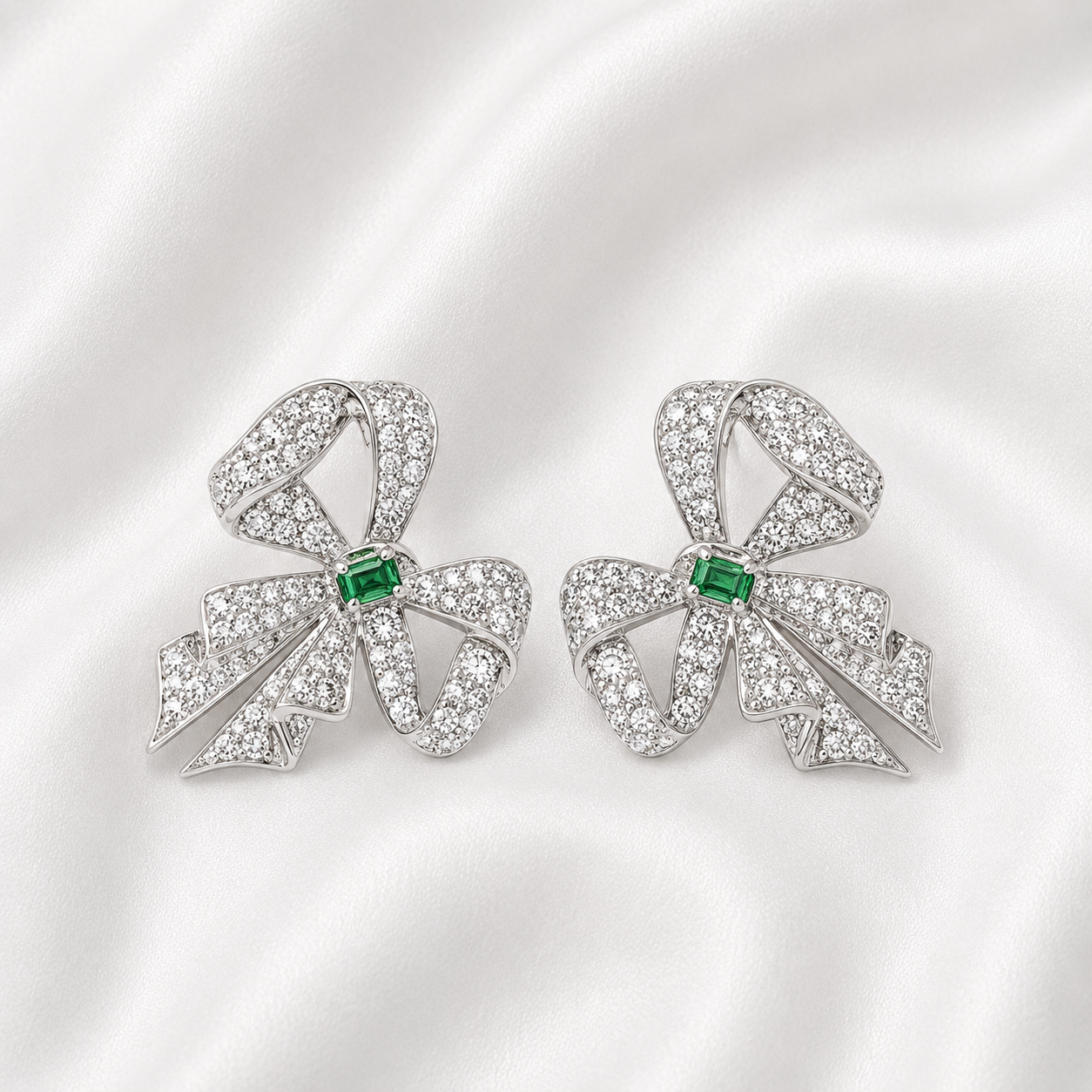 CLASSIC EMERALD BOW ZIRCON SET