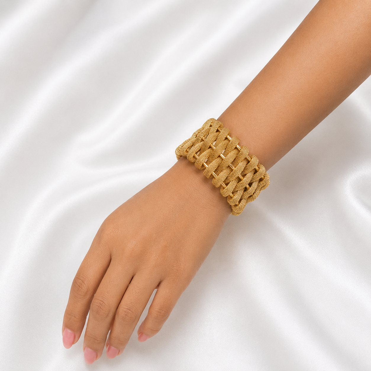 CHUNKY TWIST CUFF