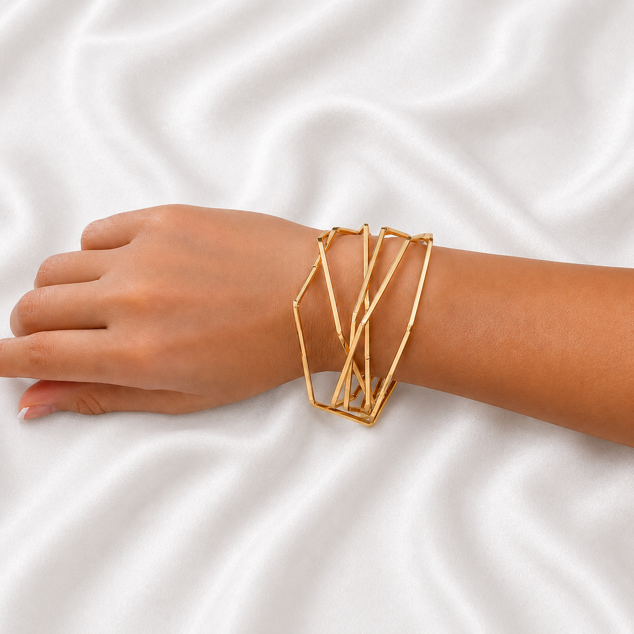 TOGGLE BANGLES