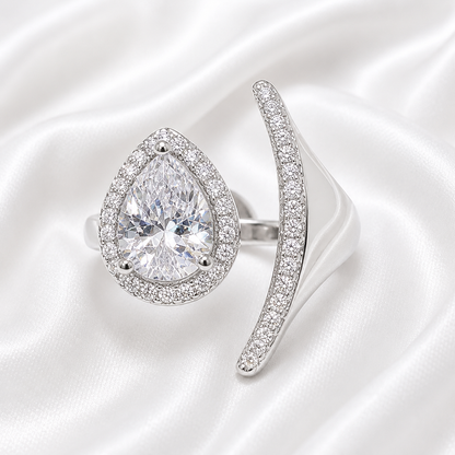 OVAL CUT ZIRCON RING