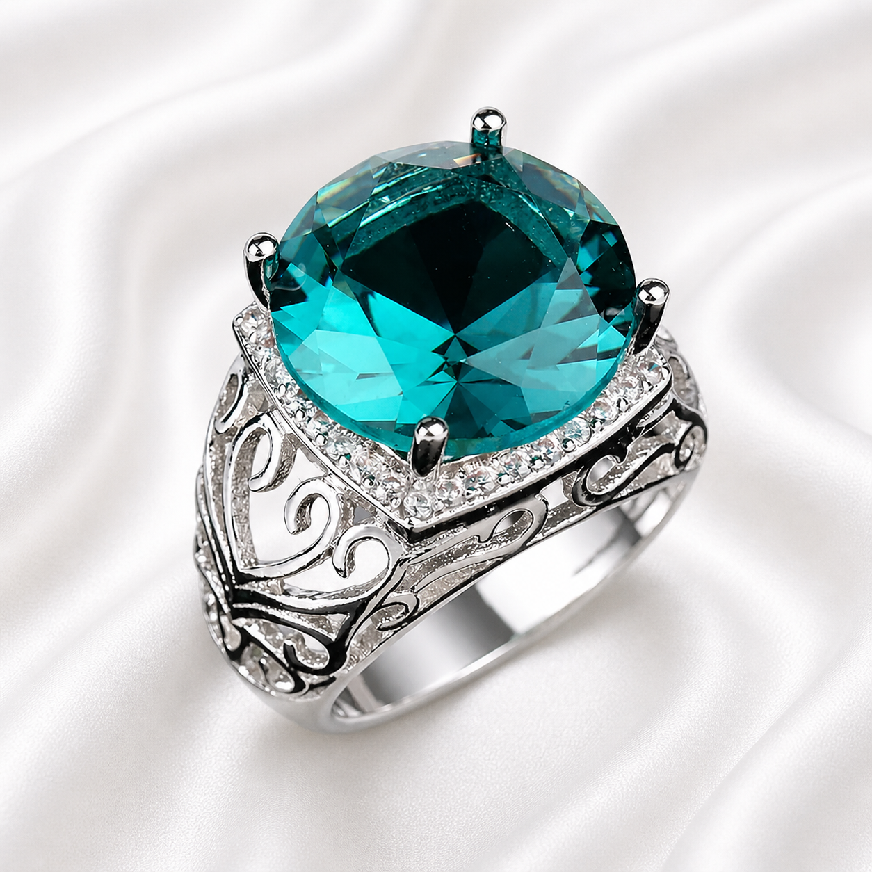 POUDRIN ZIRCON RING