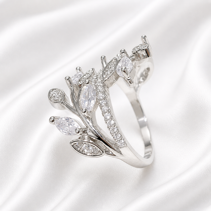 BROUGH ZIRCON RING