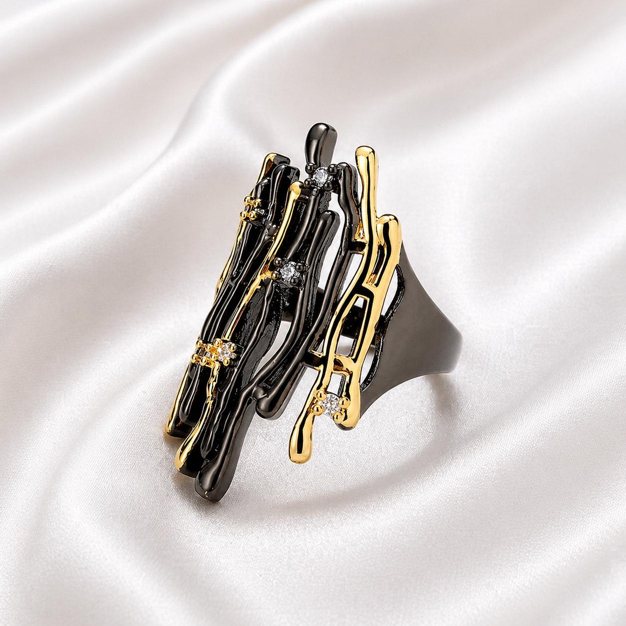PYRA HOLLOW RING