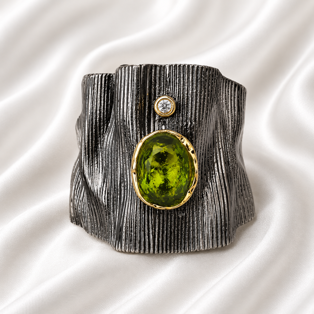 LATITUDINAL GREEN ZIRCON RING