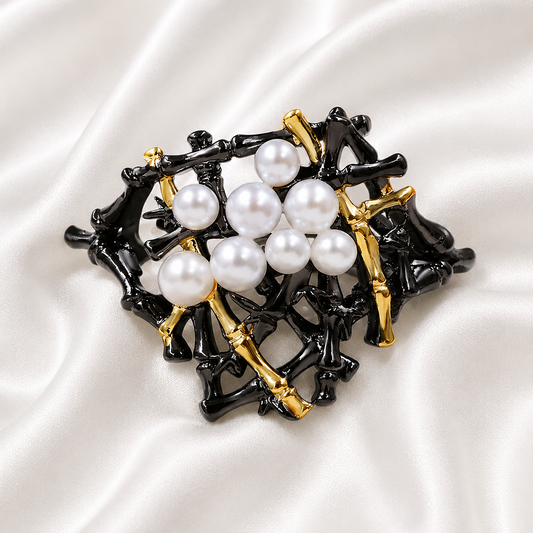 ANTIQUE PEARLS RING